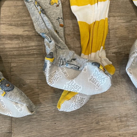 Infant Onesie Footed Pajamas - Picture 3 of 4